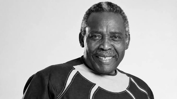 L'acteur Olu Jacobs L'acteur Olu Jacobs