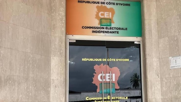 Une entrée du siège de la Commission électorale indépendante (CEI) à Abidjan, en octobre 2025 © RFI