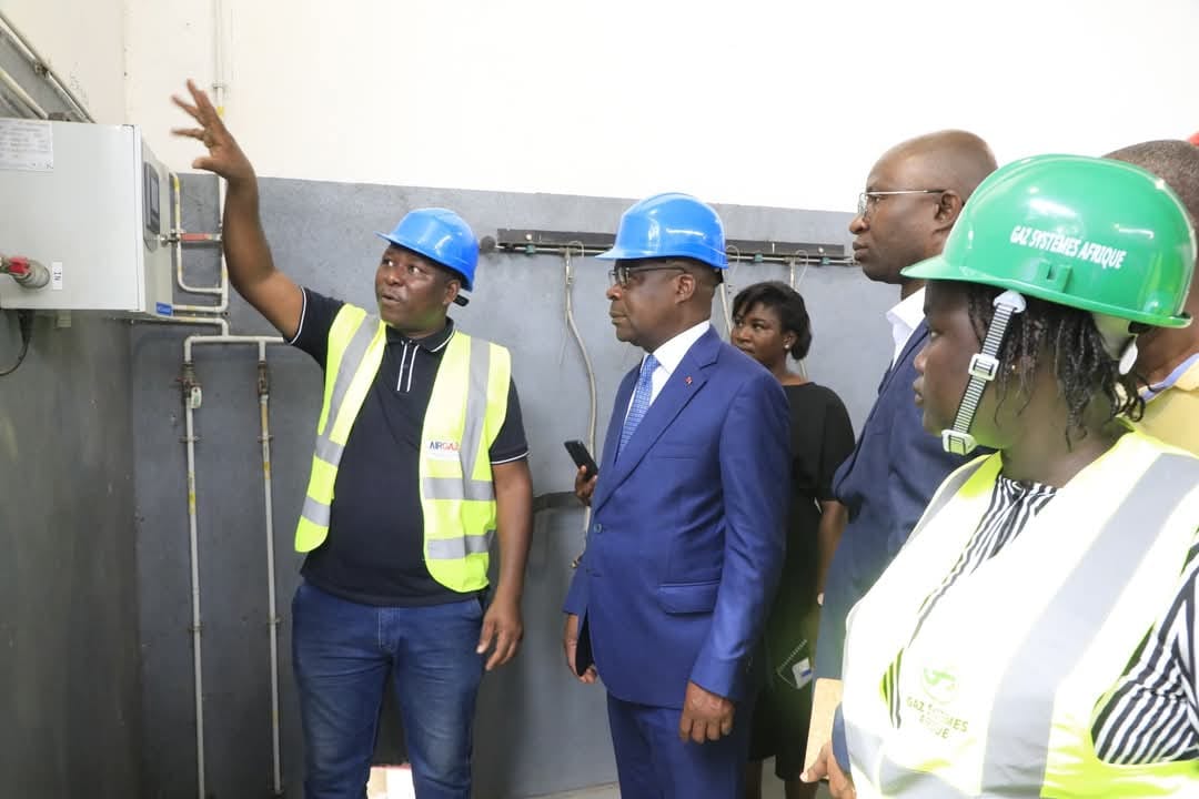 Le CHU de Treichville améliore sa prise en charge médicale avec une nouvelle unité d'oxygène      © Crédit photo DR Le CHU de Treichville améliore sa prise en charge médicale avec une nouvelle unité d'oxygène      © Crédit photo DR