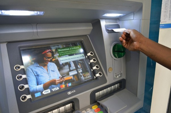 L'APBEF-CI communique les horaires spéciaux des banques pour la période du Nouvel An, du 31 décembre au 2 janvier 2025 © Crédit photo DR