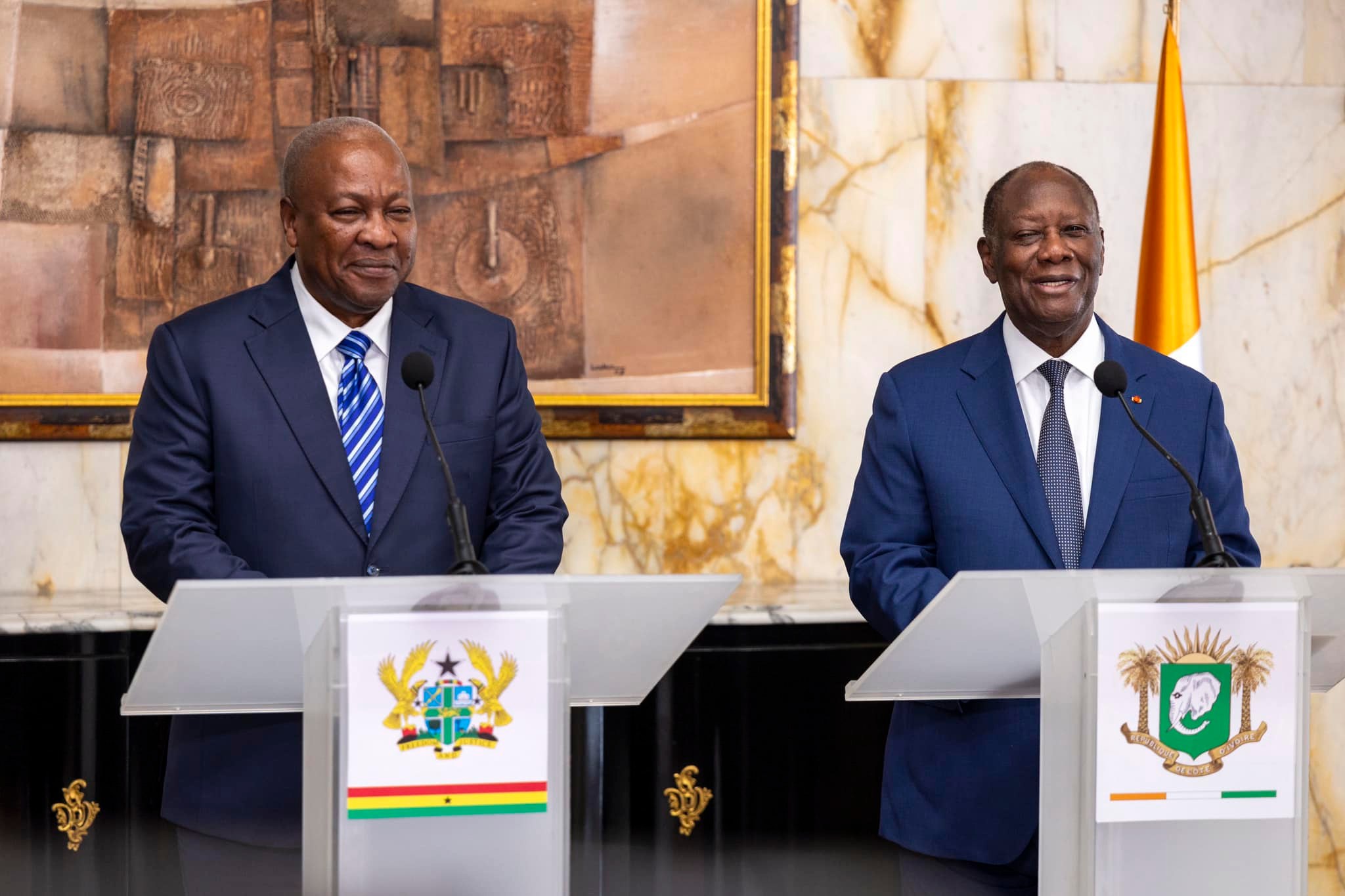 Alassane Ouattara et John Mahama consolident le partenariat ivoiro-ghanéen à Abidjan © Crédit photo DR Alassane Ouattara et John Mahama consolident le partenariat ivoiro-ghanéen à Abidjan © Crédit photo DR