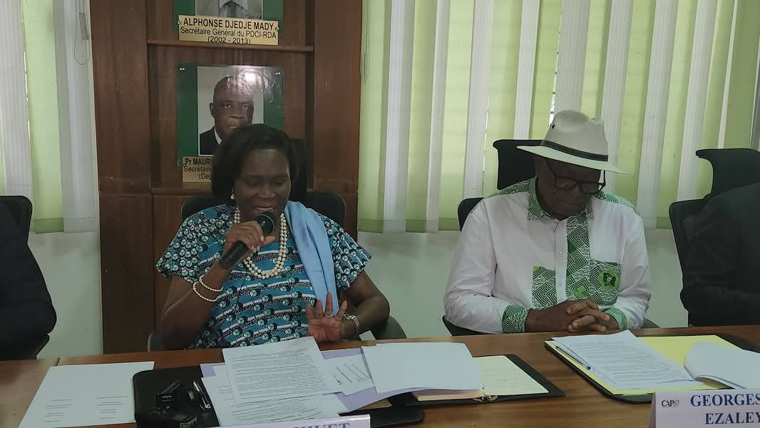 Réunion CAP-Côte d'Ivoire au siège du PDCI ce 19 mai : comment Simone Gbagbo prépare le meeting du 31 mai ? © Crédit photo DR