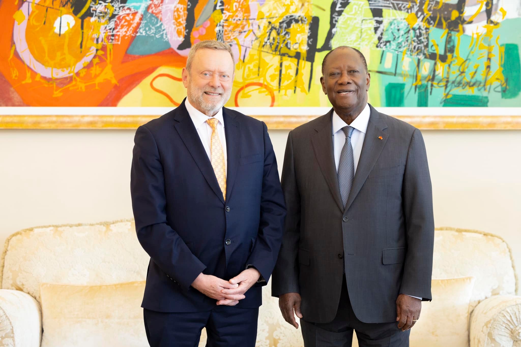 Alassane Ouattara s'entretient avec Lord Collins, ministre britannique chargé de l’Afrique © Crédit photo DR