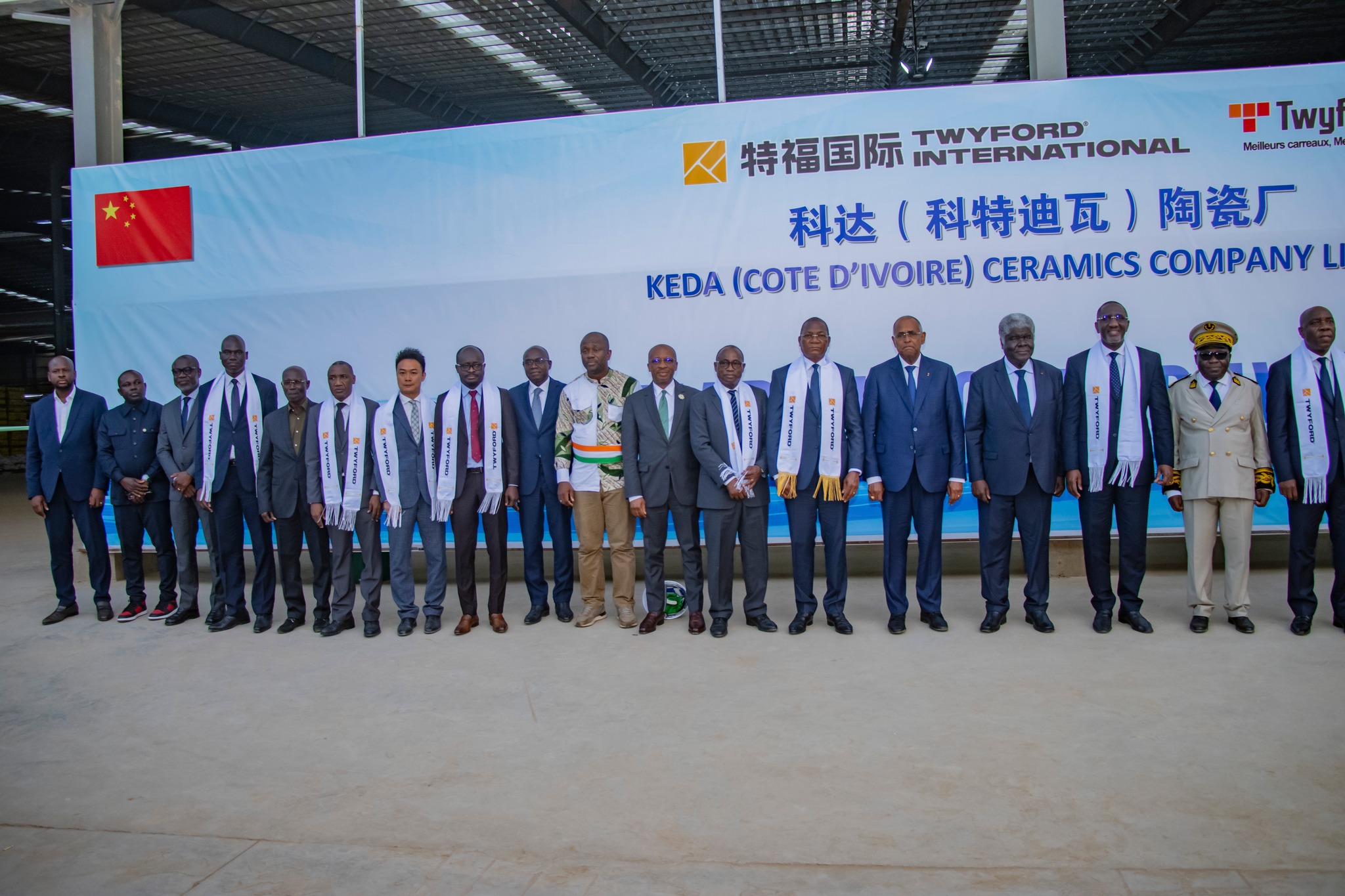 Usine Keda Ceramics à Alépé : 30 milliards investis pour 1000 emplois Usine Keda Ceramics à Alépé : 30 milliards investis pour 1000 emplois