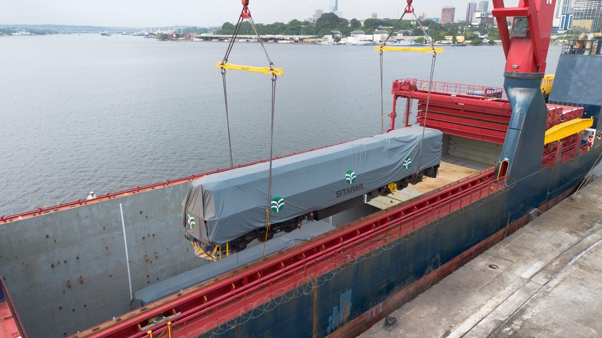 La SITARAIL accueille quatre locomotives diesel-électriques au Port d'Abidjan le 15 décembre 2025 © Crédit photo DR