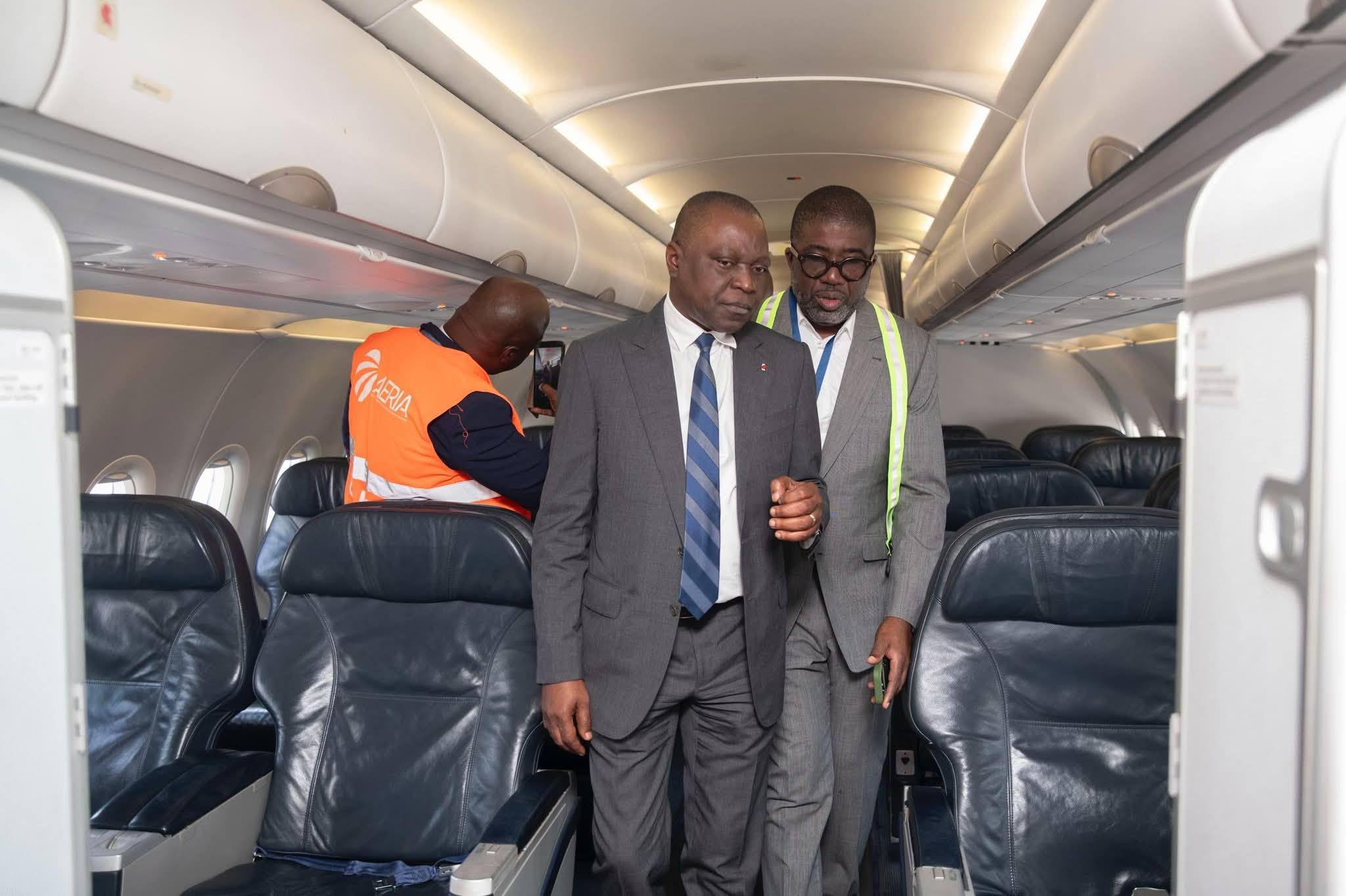 Air Côte d'Ivoire: Amadou Koné inspecte l'Airbus A319 endommagé au Niger © Crédit photo DR