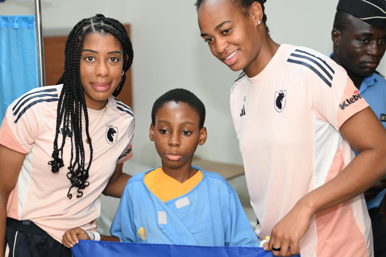 Finale Super Coupe LFFP 2026 à Abidjan, l'Olympique Lyonnais visite l'Hôpital Mère-Enfant de Bingerville © Crédit photo DR