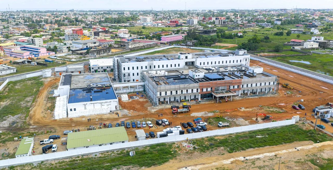 CNROM de Grand-Bassam : le centre de radiothérapie achevé à 65 % © Crédit photo Gouvernement - Yessouan.ci