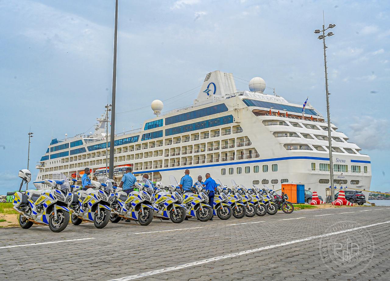 L'Oceania Sirena fait escale à Abidjan © Crédit photo Port d'Abidjan - Yessouan.ci