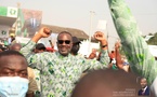 Vidéo : Tidjane Thiam danse à Yopougon Ficgayo en hommage à Sery Simplice