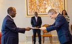 Alassane Ouattara reçoit les lettres de créance de six nouveaux ambassadeurs Alassane Ouattara reçoit les lettres de créance de six nouveaux ambassadeurs