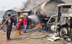 Explosion d'un camion-citerne au Nigeria : 39 morts Explosion d'un camion-citerne au Nigeria : 39 morts
