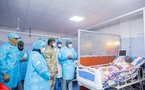 Assimi Goïta visite les blessés et la famille du général Camara tué le 25 avril au Mali