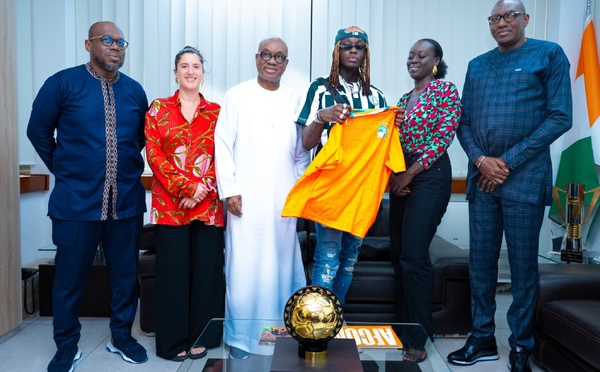 Himra reçu à la FIF pour composer l'hymne des Éléphants pour la CAN 2025