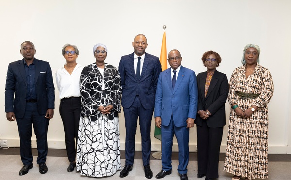 La Fondation Orange Côte d'Ivoire s'engage aux côtés du Ministre de l'Éducation