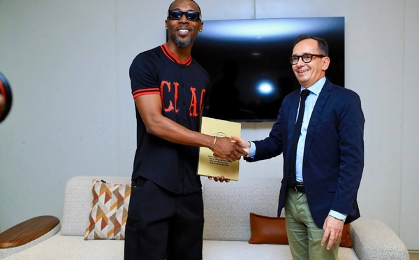 Serge Beynaud reçoit un prix du Parc des Expositions pour son double concert