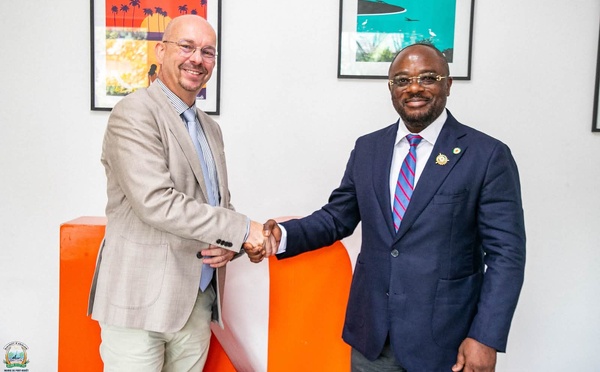 Érosion côtière à Port-Bouët : les Pays-Bas financent l'étude de protection