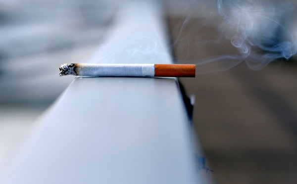 Tabac non marqué interdit en Côte d'Ivoire à partir du 1er juillet 2026