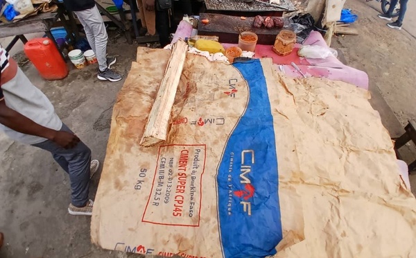 Choucouya à Abidjan, la Police sanitaire interdit le papier de ciment : 8 vendeurs convoqués