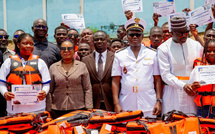 Transport lagunaire à Abidjan, 50 conducteurs de pinasses certifiés à Treichville