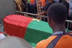 La dépouille d’Alino Faso arrive à Ouagadougou-