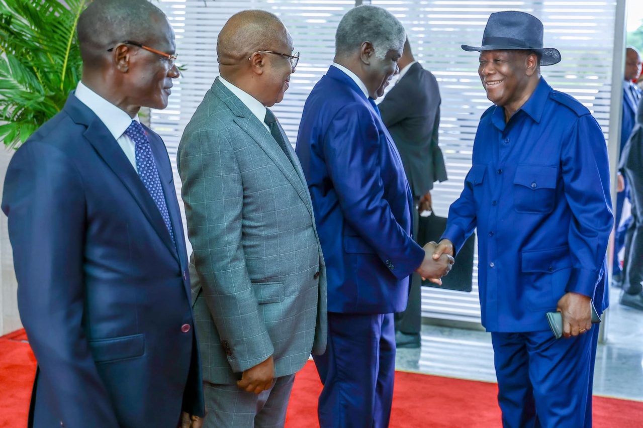 Alassane Ouattara avant son départ en France le jeudi 15 août 2024 Alassane Ouattara avant son départ en France le jeudi 15 août 2024