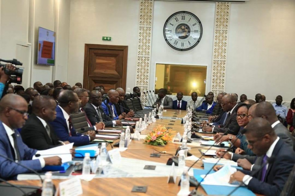 Rencontre Représentants syndicaux fonction publique - Gouvernement ivoirien Rencontre Représentants syndicaux fonction publique - Gouvernement ivoirien