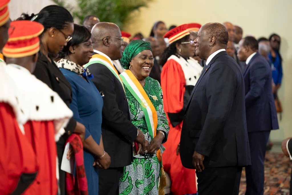 Cérémonie de présentation de Vœux 2025 :Ouattara échange avec les autorités Cérémonie de présentation de Vœux 2025 :Ouattara échange avec les autorités