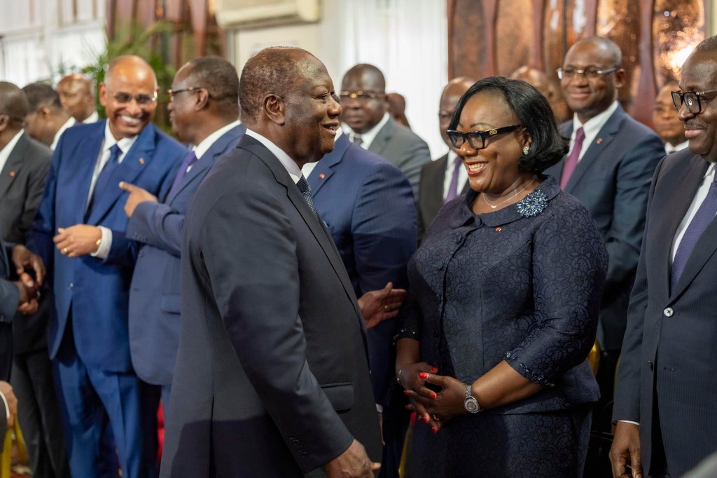 Échange de vœux 2025 au Palais présidentiel : Alassane Ouattara et Anne Ouloto Échange de vœux 2025 au Palais présidentiel : Alassane Ouattara et Anne Ouloto