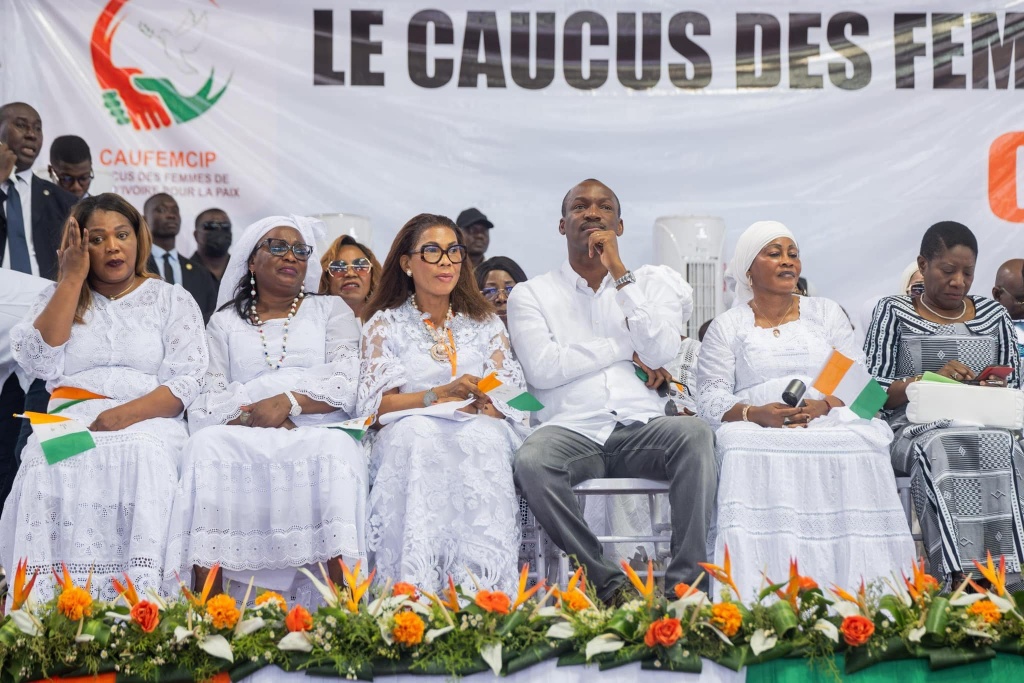 Les femmes en première ligne pour la paix en Côte d'Ivoire  Les femmes en première ligne pour la paix en Côte d'Ivoire