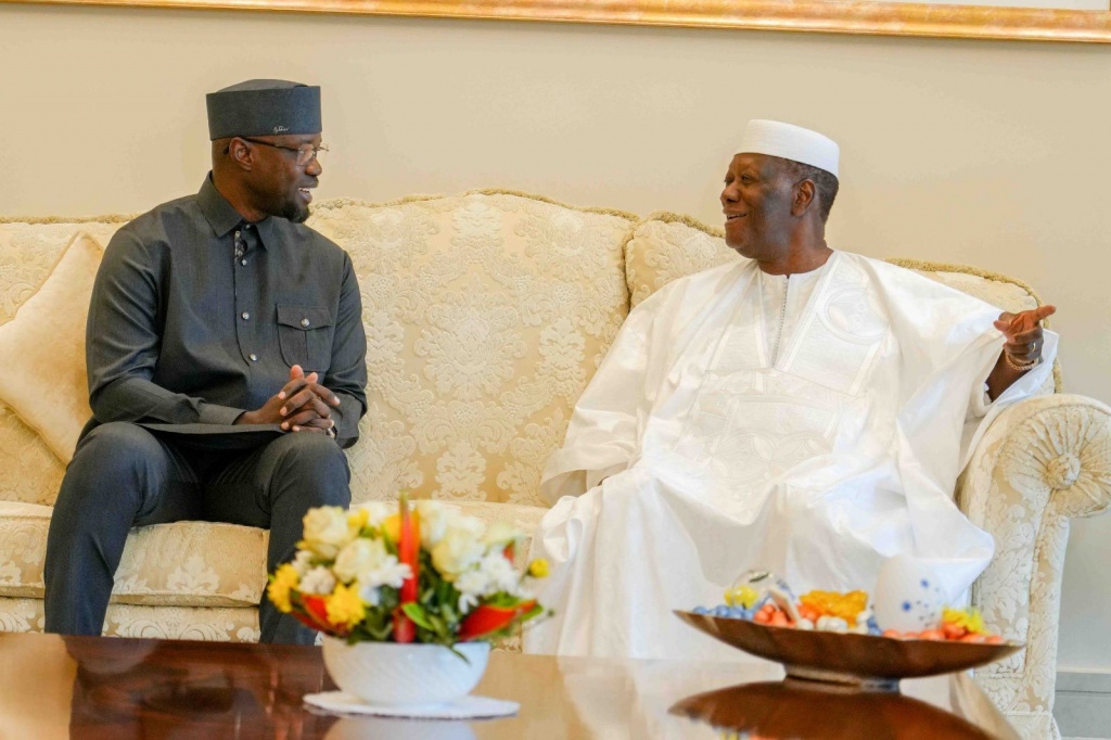 Ousmane Sonko reçu par Ouattara à Abidjan