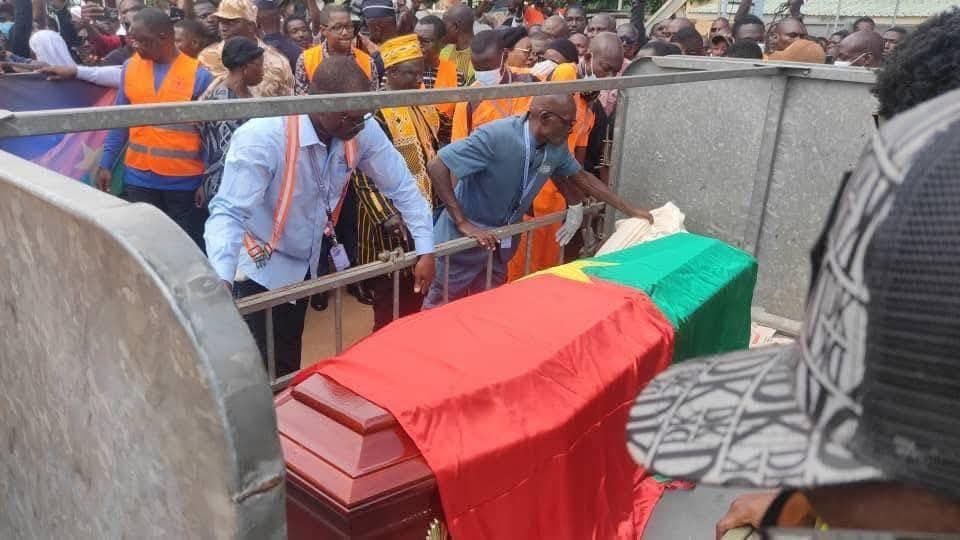La dépouille d’Alino Faso arrive à Ouagadougou -