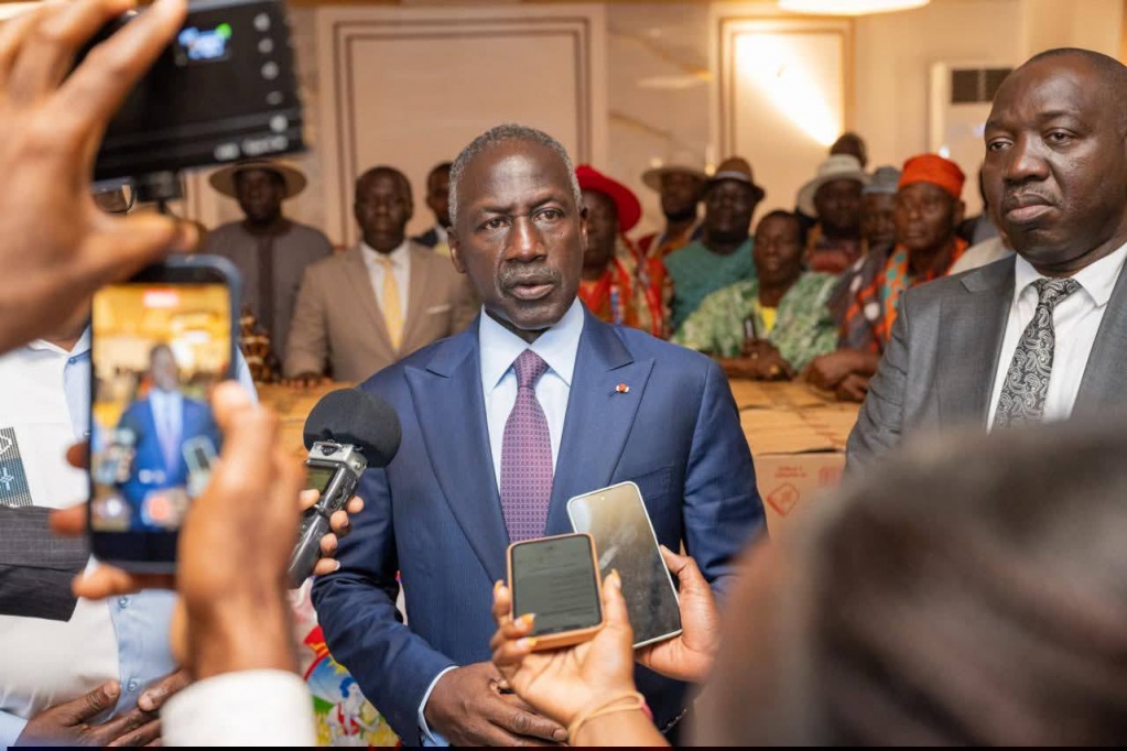 Bictogo à la remise des kits alimentaires de Ouattara à Yopougon