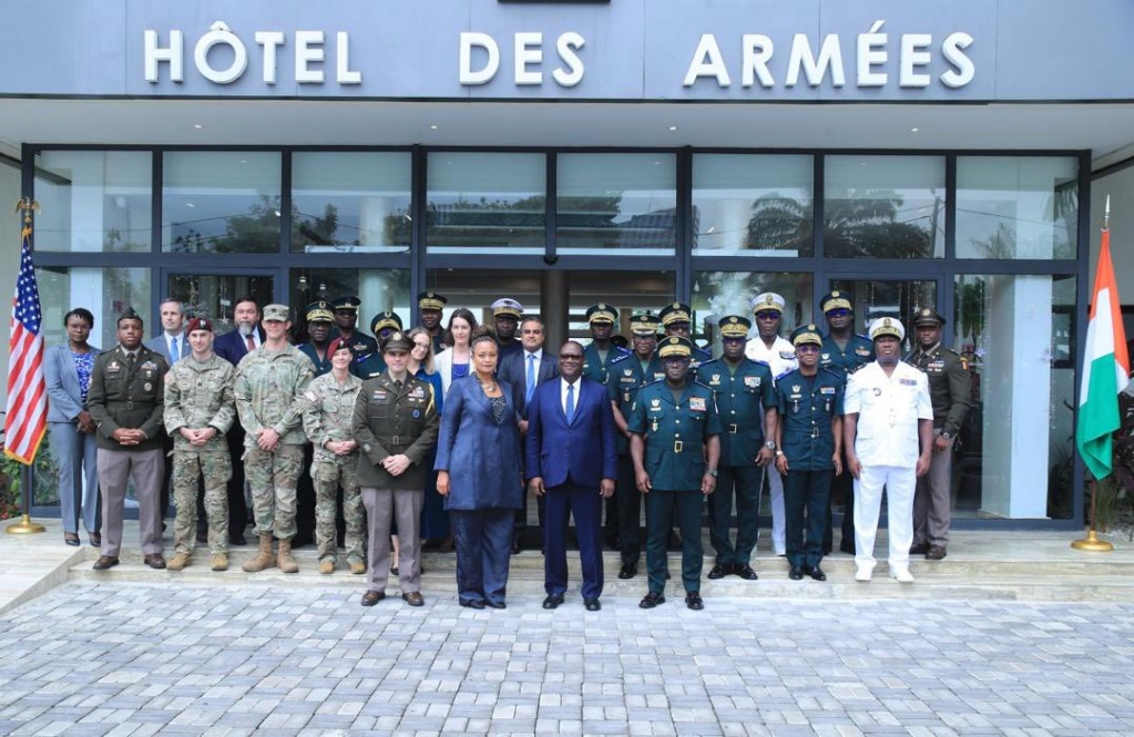 Jessica Davis Ba supervise un accord militaire Côte d'Ivoire-Pennsylvanie