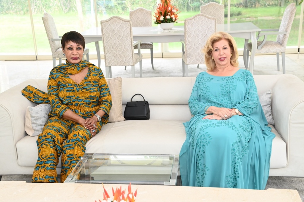 Dominique Ouattara reçoit Henriette Bédié Dominique Ouattara reçoit Henriette Bédié
